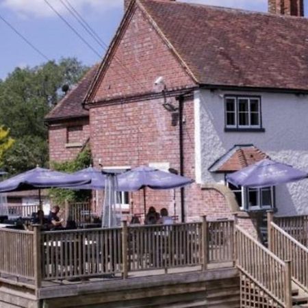 The Tickled Trout Hotel Maidstone Exterior foto